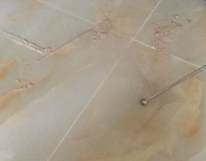 赤坎瓷砖空鼓维修公司分享粘合剂选择不当在瓷砖铺贴过程中可能导致以下问题